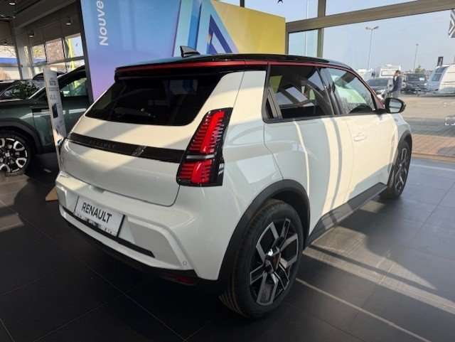 Fahrzeugbild eines Renault 5 E-TECH