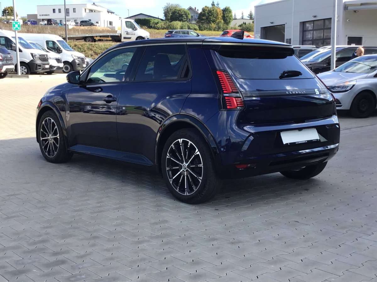 Fahrzeugbild eines Renault 5 E-TECH