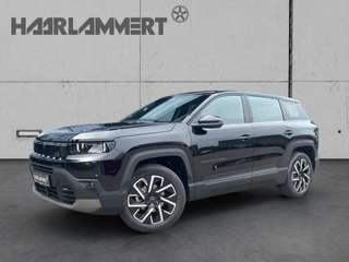 Schräge Frontansicht auf einen Jeep Compass , freigestellt