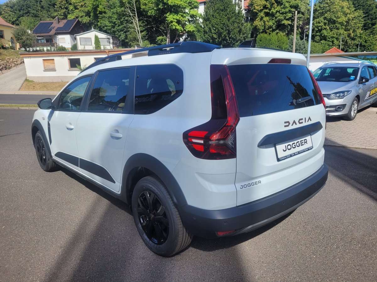 Fahrzeugbild eines Dacia Jogger
