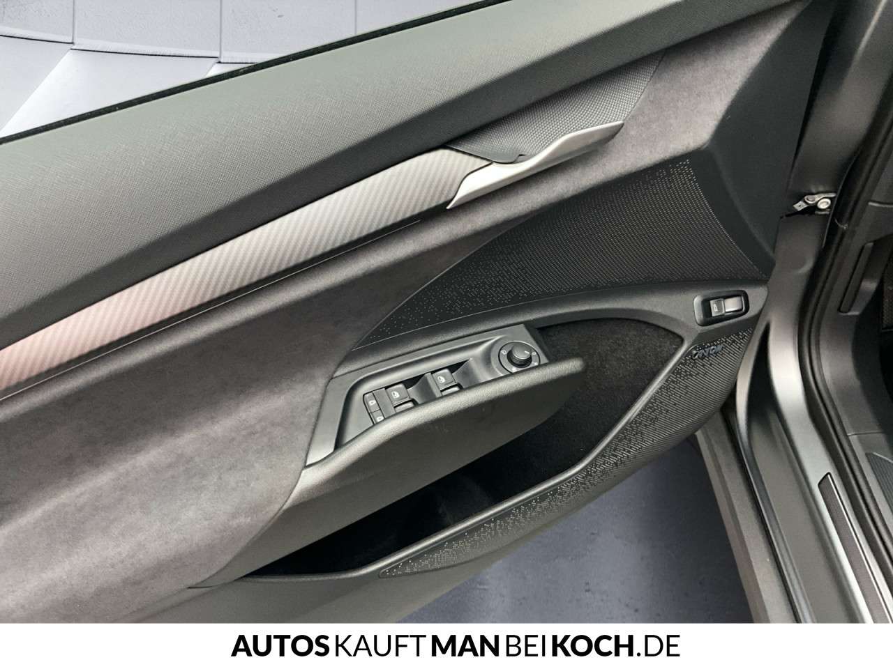 Fahrzeugbild eines Skoda ELROQ