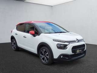 Schräge Frontansicht auf einen Citroën C3 , freigestellt