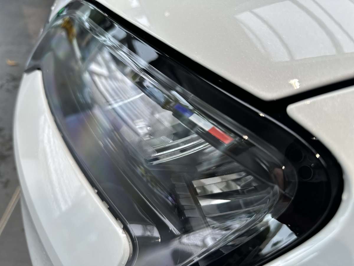 Fahrzeugbild eines Renault 5 E-TECH