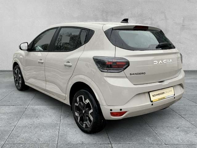 Fahrzeugbild eines Dacia Sandero