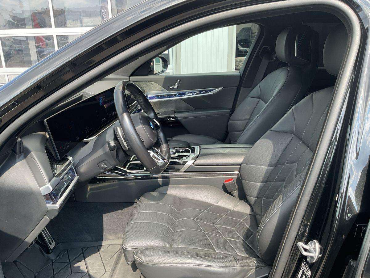 Fahrzeugbild eines BMW 7er-Reihe