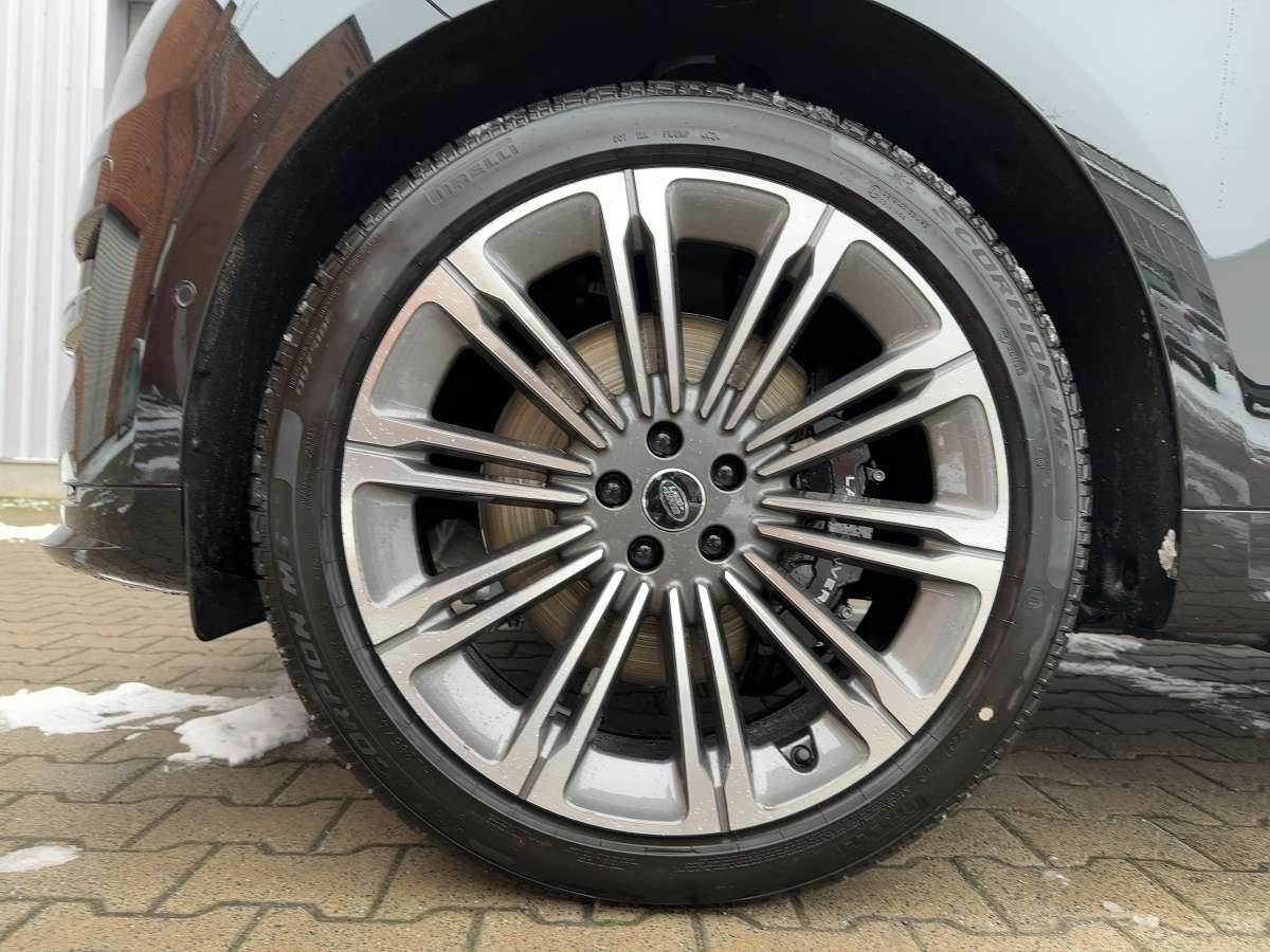 Fahrzeugbild eines Land Rover Range Rover Sport