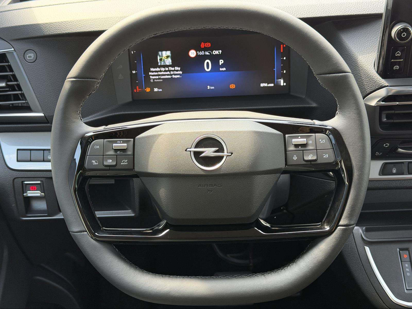 Fahrzeugbild eines Opel Zafira Life