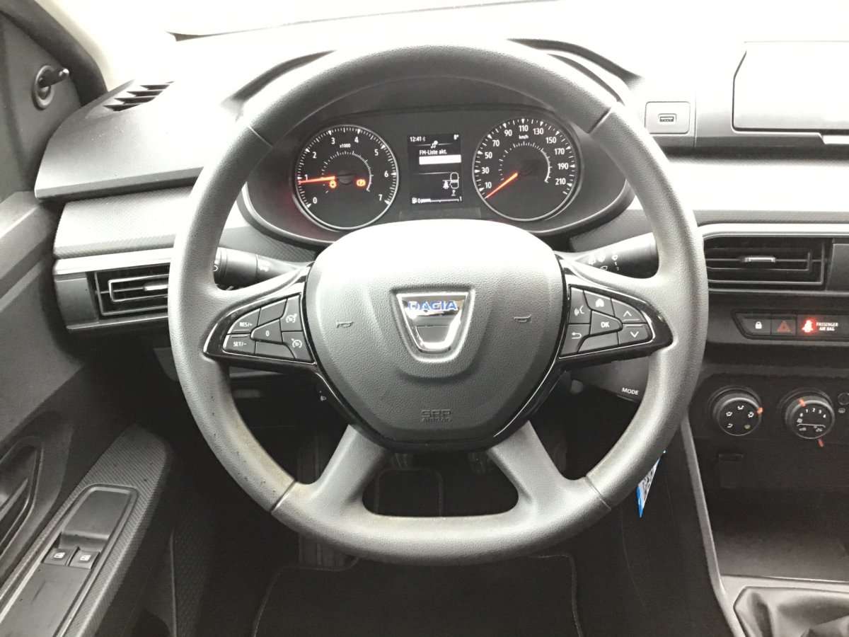 Fahrzeugbild eines Dacia Sandero