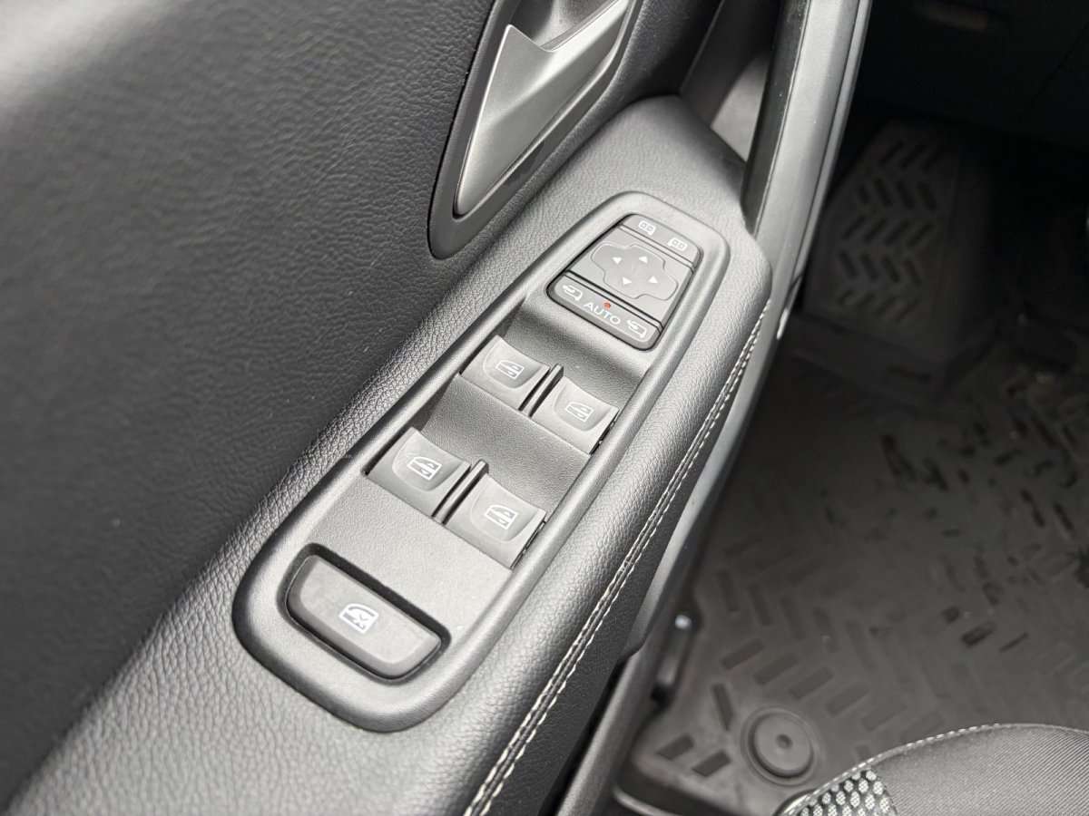 Fahrzeugbild eines Dacia Duster