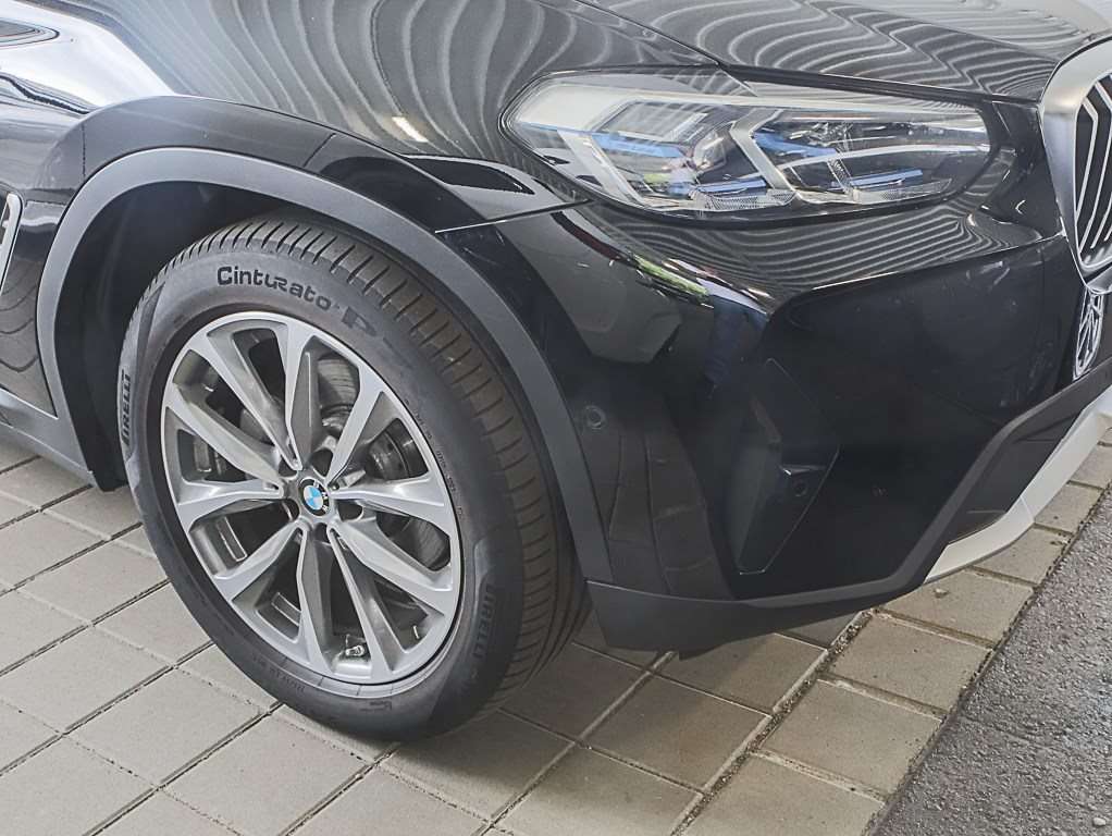 Fahrzeugbild eines BMW X3