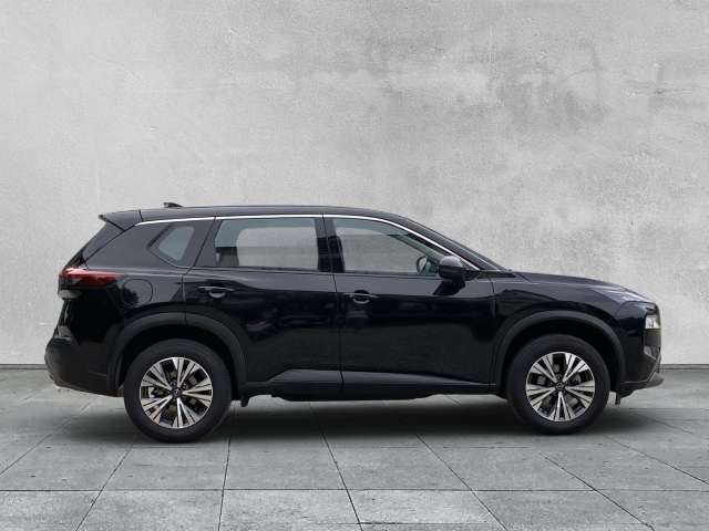 Fahrzeugbild eines Nissan X-TRAIL