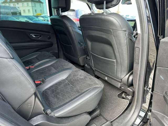 Fahrzeugbild eines Renault Grand Scénic