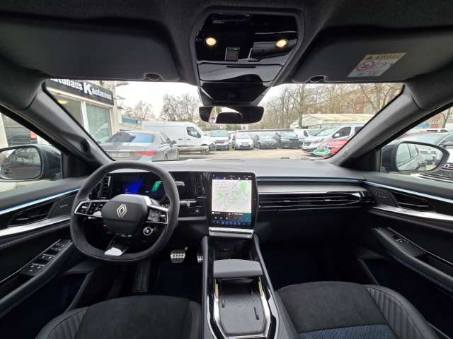 Fahrzeugbild eines Renault Rafale