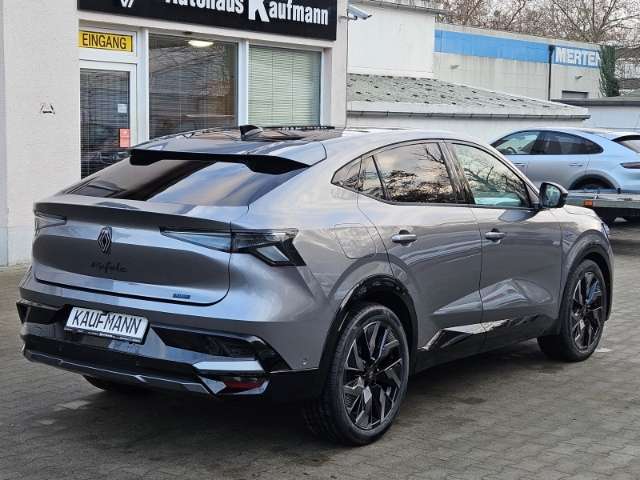 Fahrzeugbild eines Renault Rafale