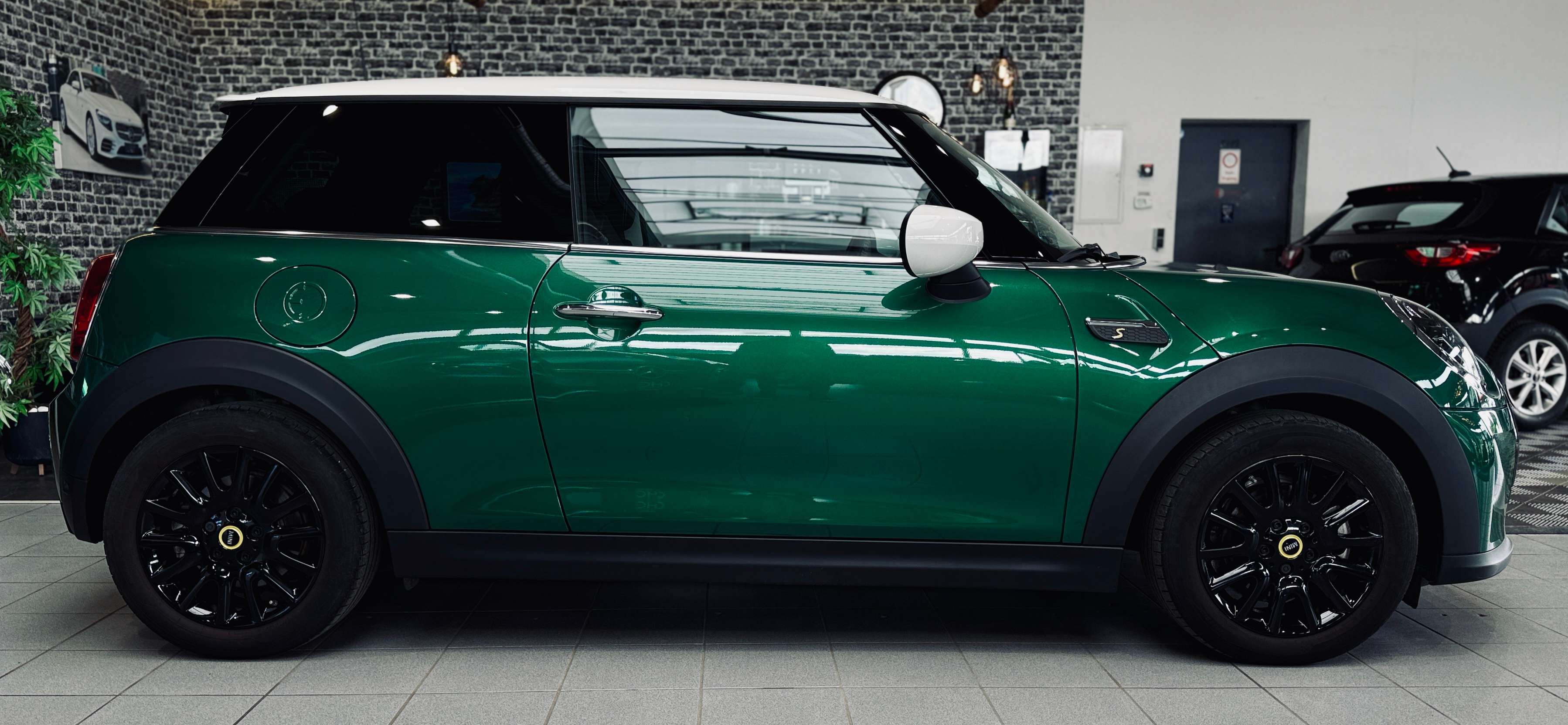 Fahrzeugbild eines MINI COOPER