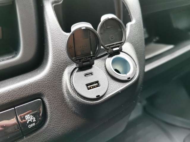 Fahrzeugbild eines Opel Movano