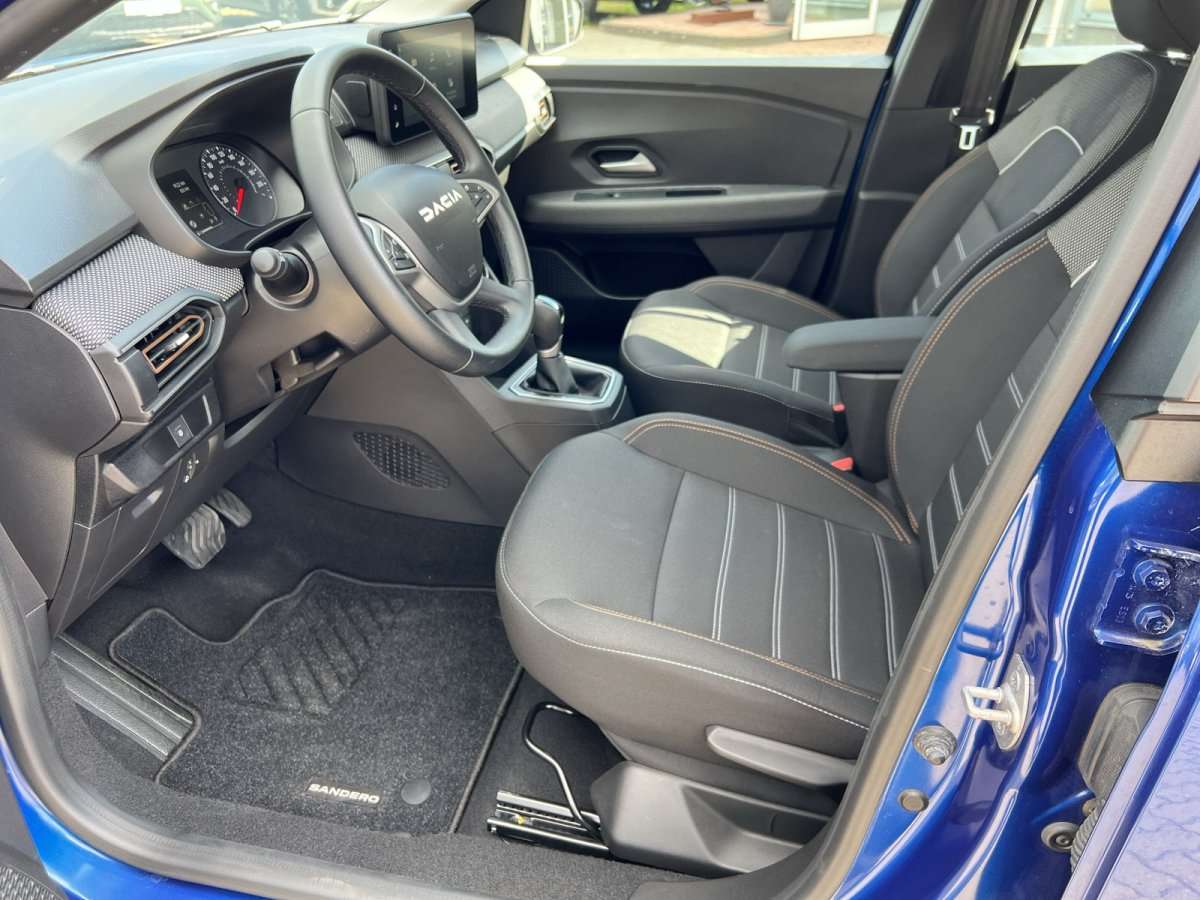 Fahrzeugbild eines Dacia Sandero