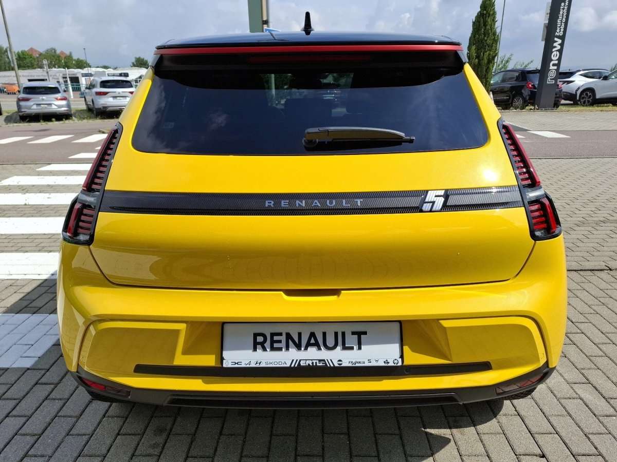 Fahrzeugbild eines Renault 5 E-TECH