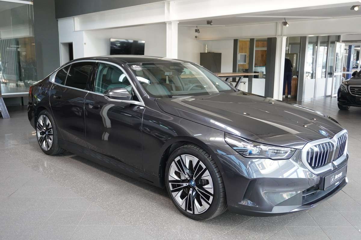 Fahrzeugbild eines BMW 5er-Reihe