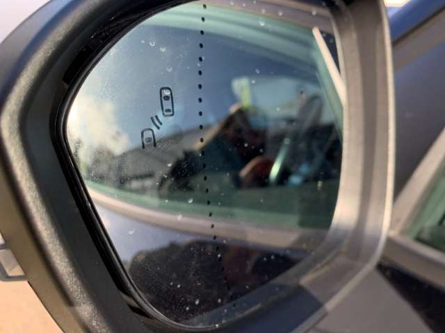 Fahrzeugbild eines Renault Megane E-TECH