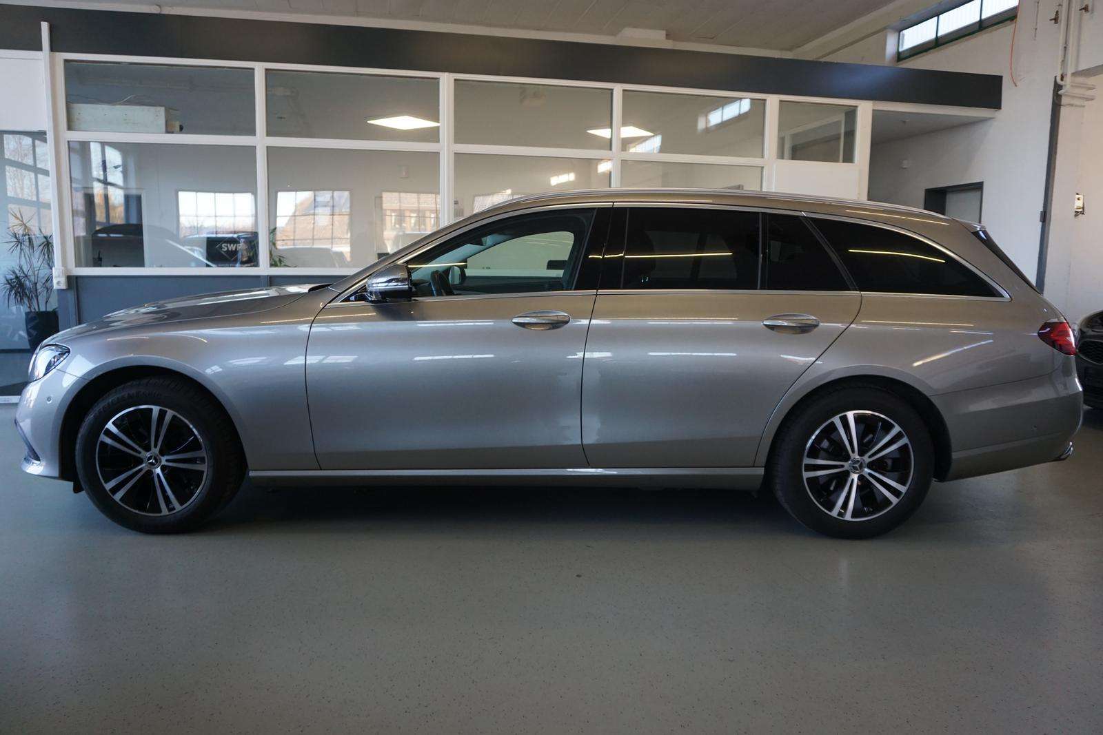 Fahrzeugbild eines Mercedes-Benz E-Klasse
