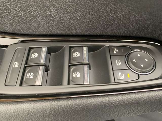 Fahrzeugbild eines Renault Rafale