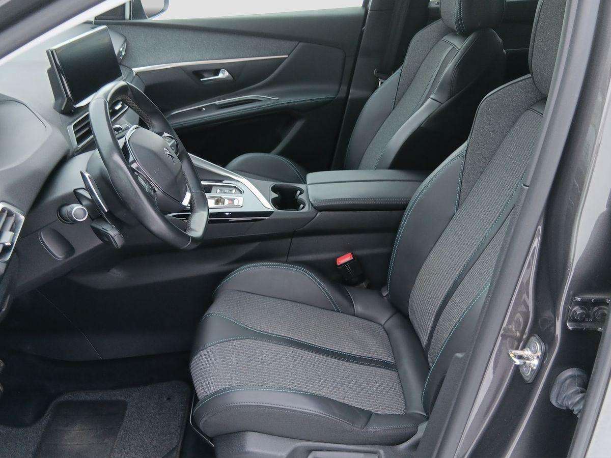 Fahrzeugbild eines Peugeot 5008