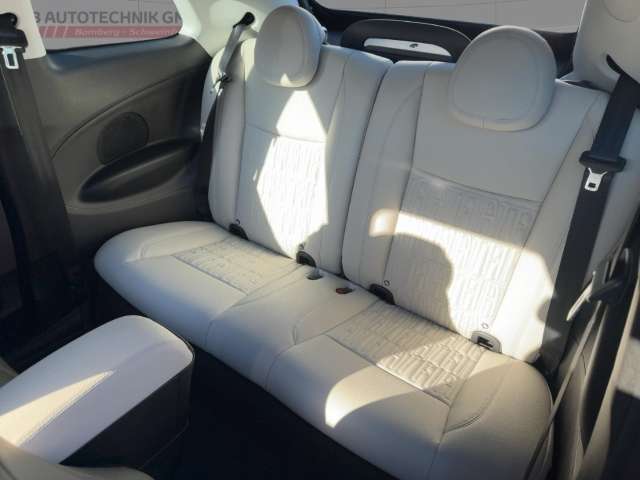 Fahrzeugbild eines Fiat 500