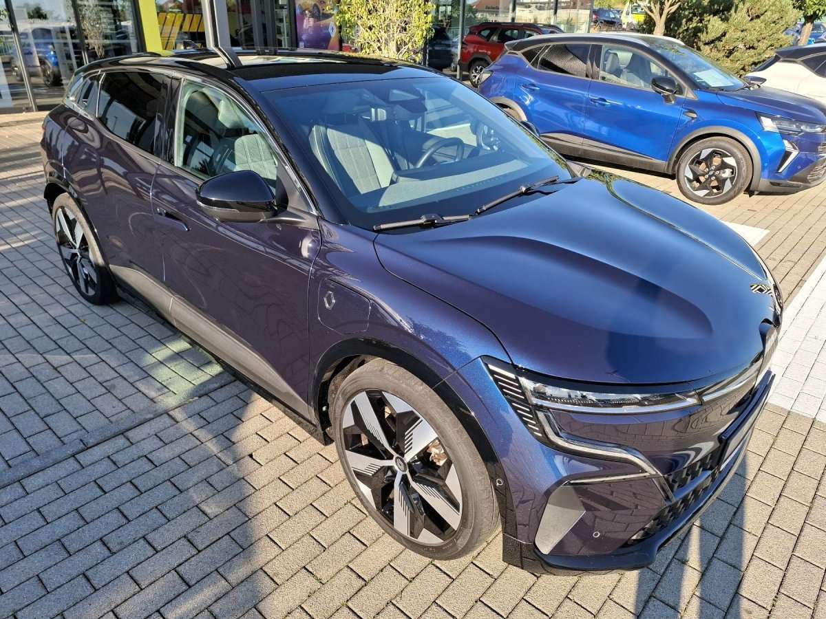 Fahrzeugbild eines Renault Megane E-TECH