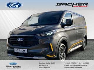 Schräge Frontansicht auf einen Ford Transit Custom , freigestellt