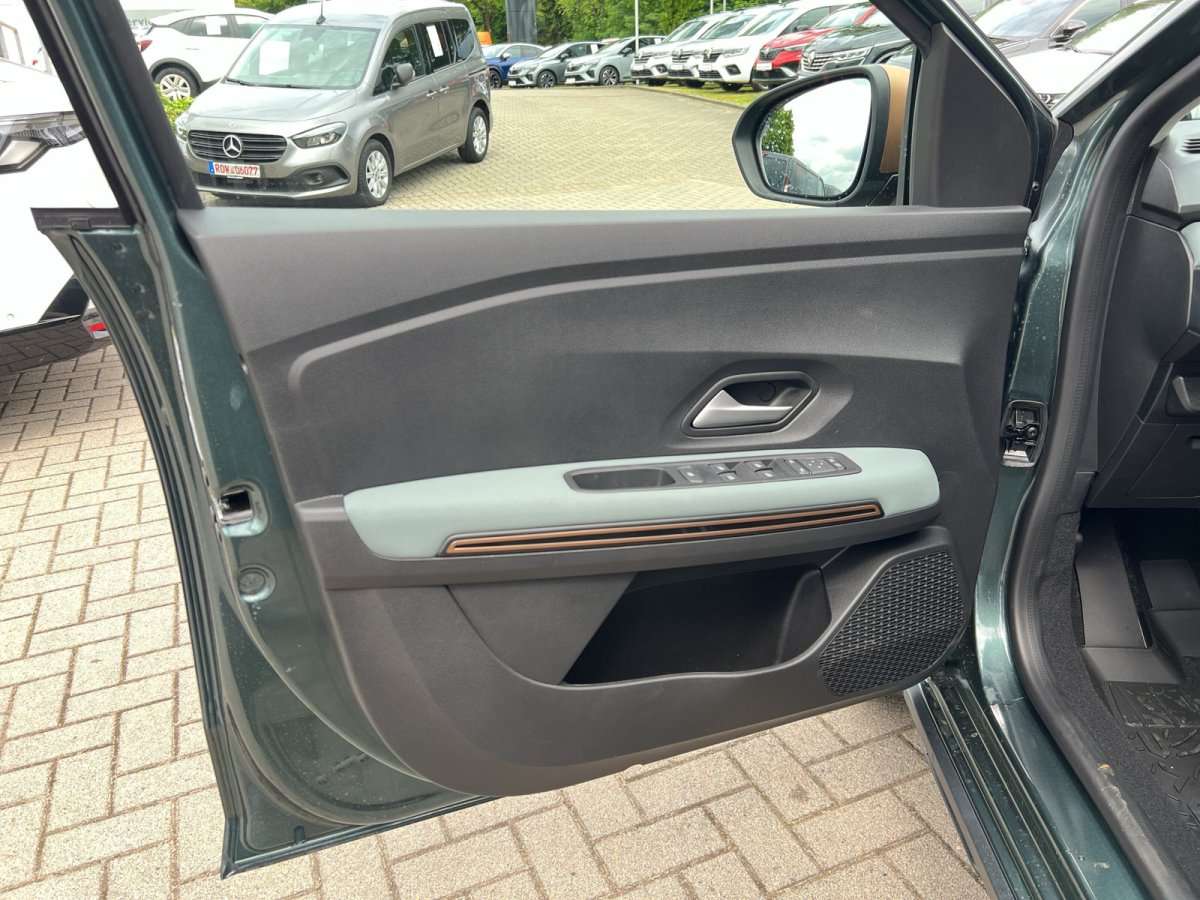 Fahrzeugbild eines Dacia Sandero