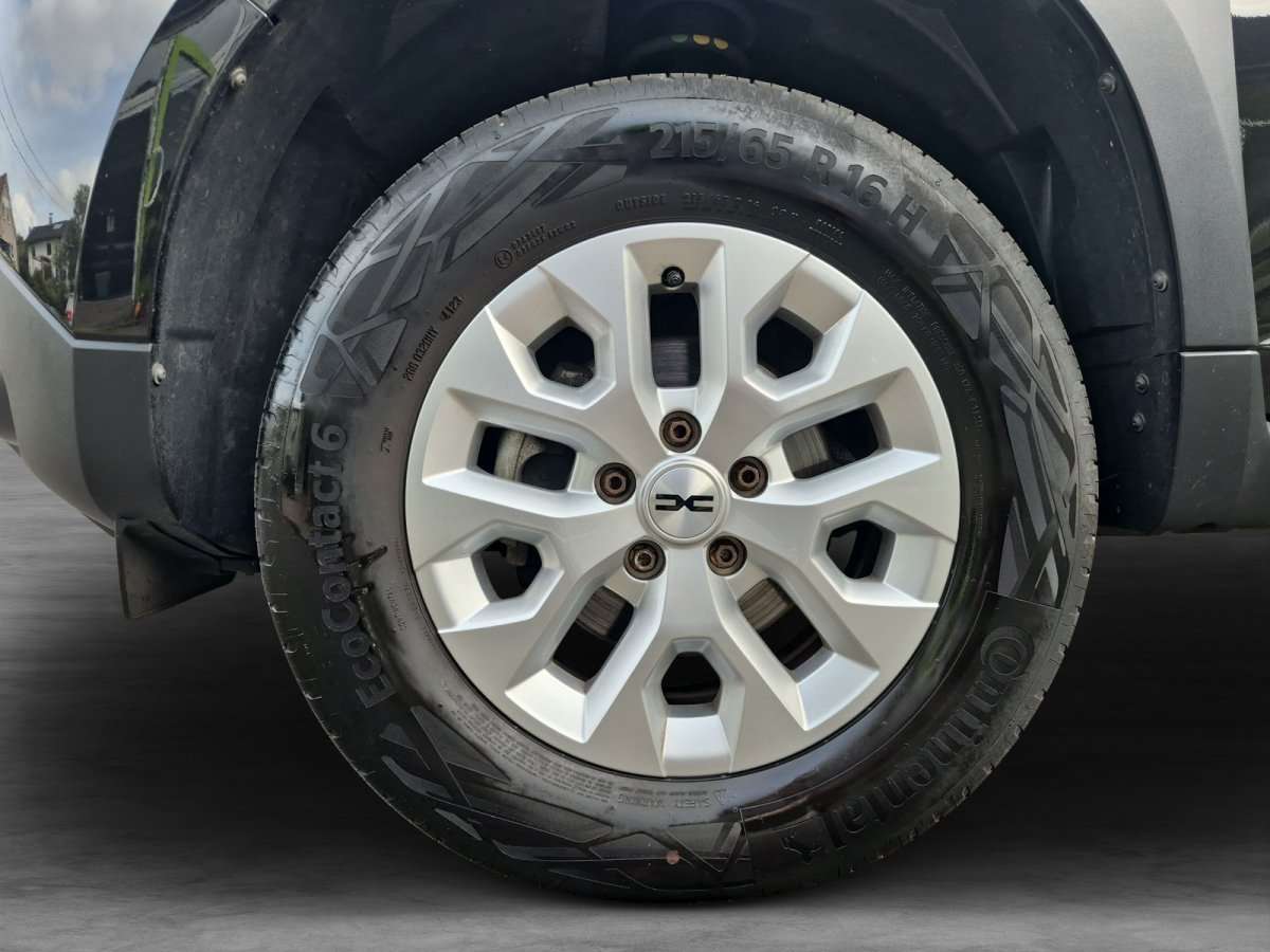 Fahrzeugbild eines Dacia Duster