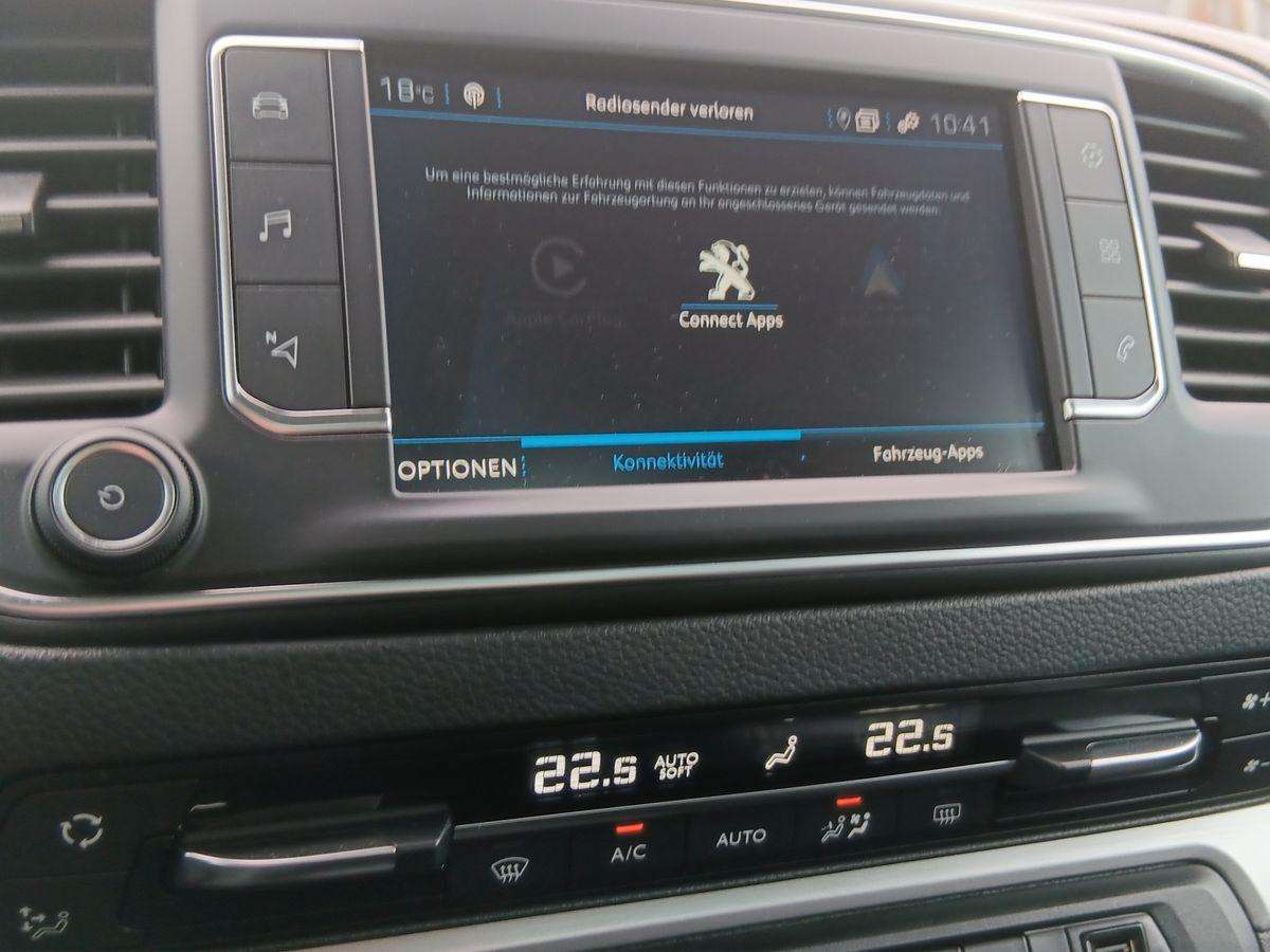 Fahrzeugbild eines Peugeot Traveller