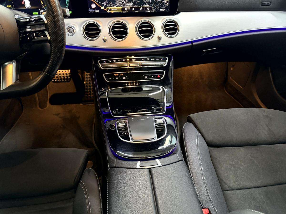 Fahrzeugbild eines Mercedes-Benz E-Klasse