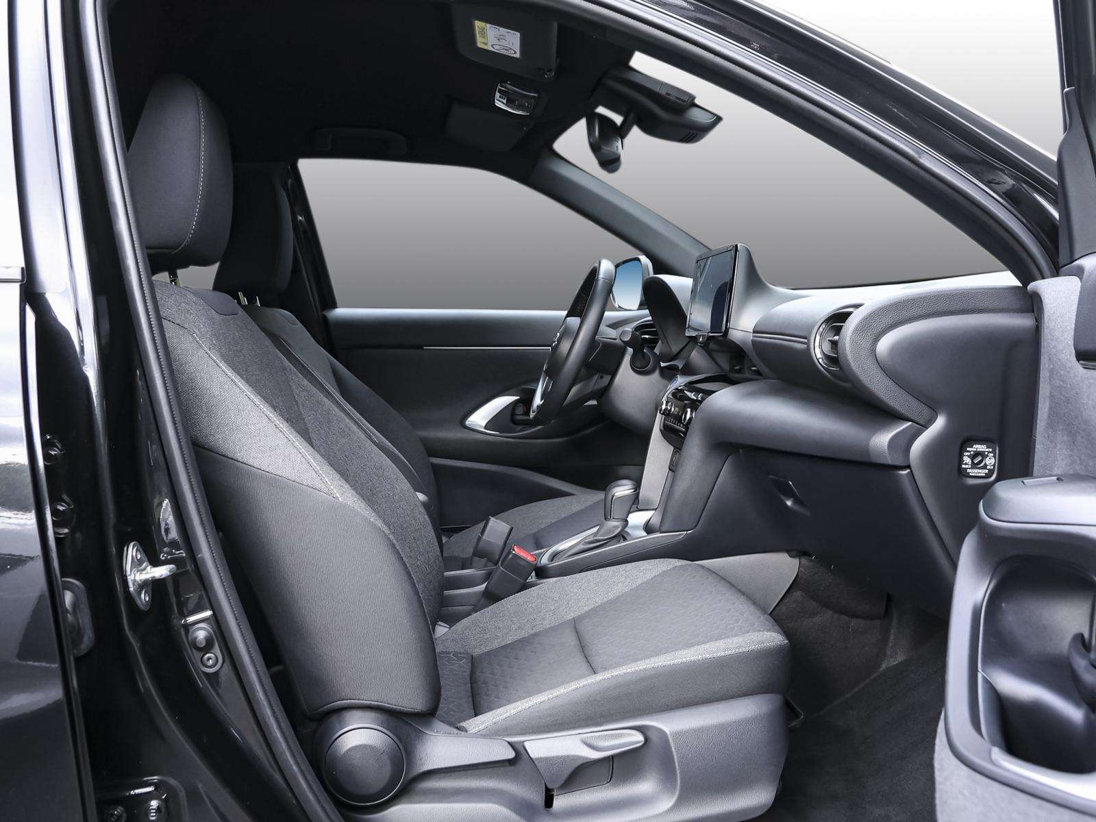 Fahrzeugbild eines Toyota Yaris Cross