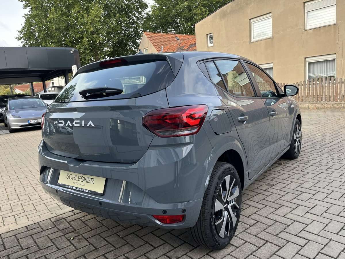 Fahrzeugbild eines Dacia Sandero