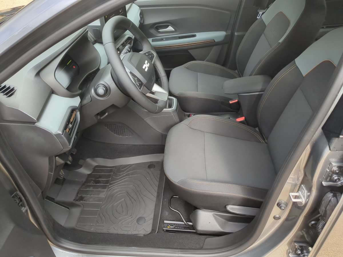 Fahrzeugbild eines Dacia Sandero