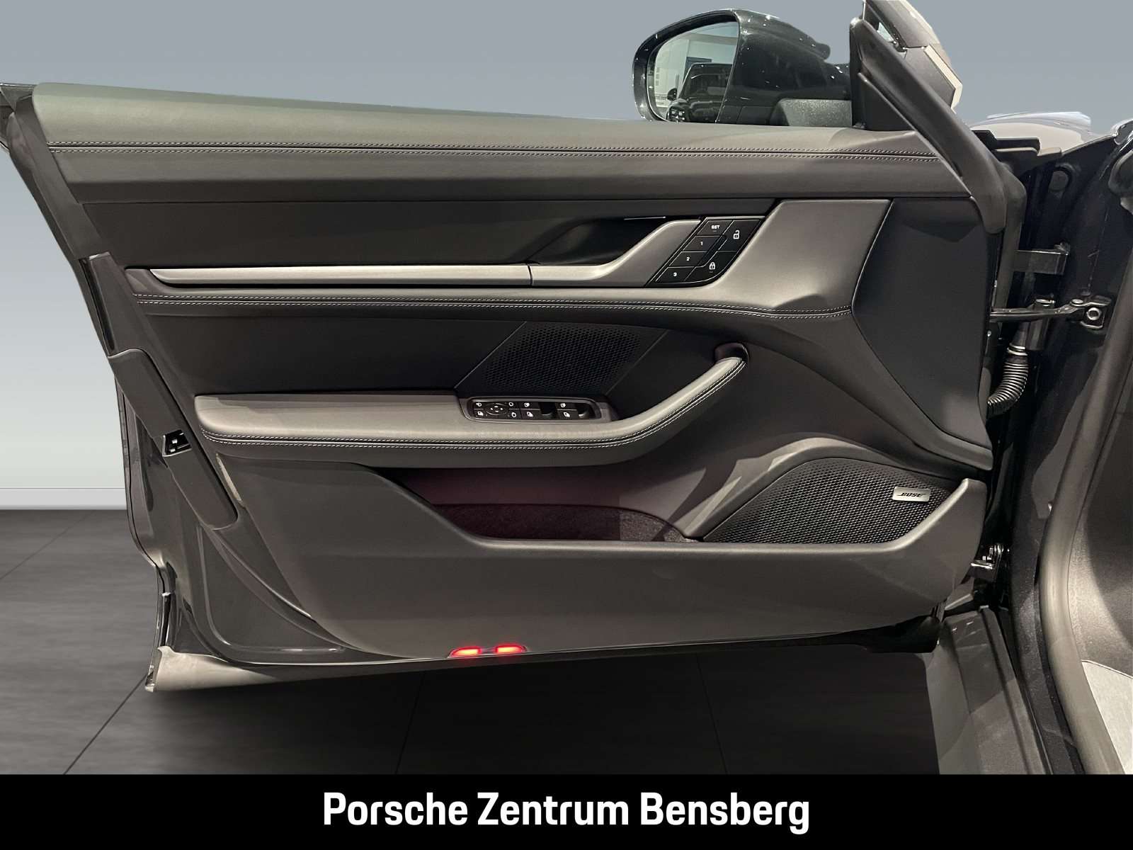 Fahrzeugbild eines Porsche Taycan