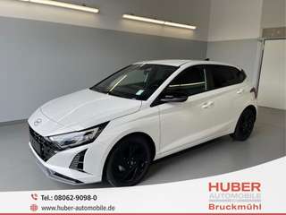 Schräge Frontansicht auf einen Hyundai i20 , freigestellt