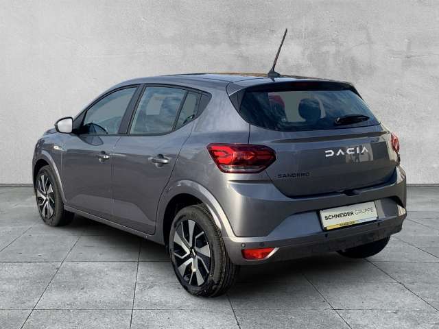 Fahrzeugbild eines Dacia Sandero