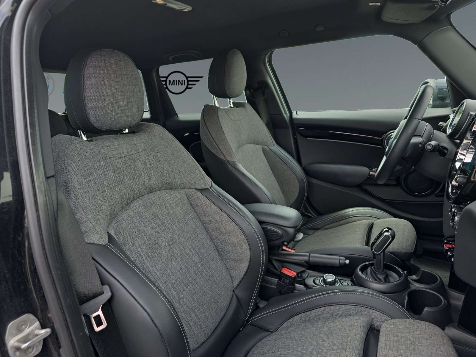 Fahrzeugbild eines MINI COOPER