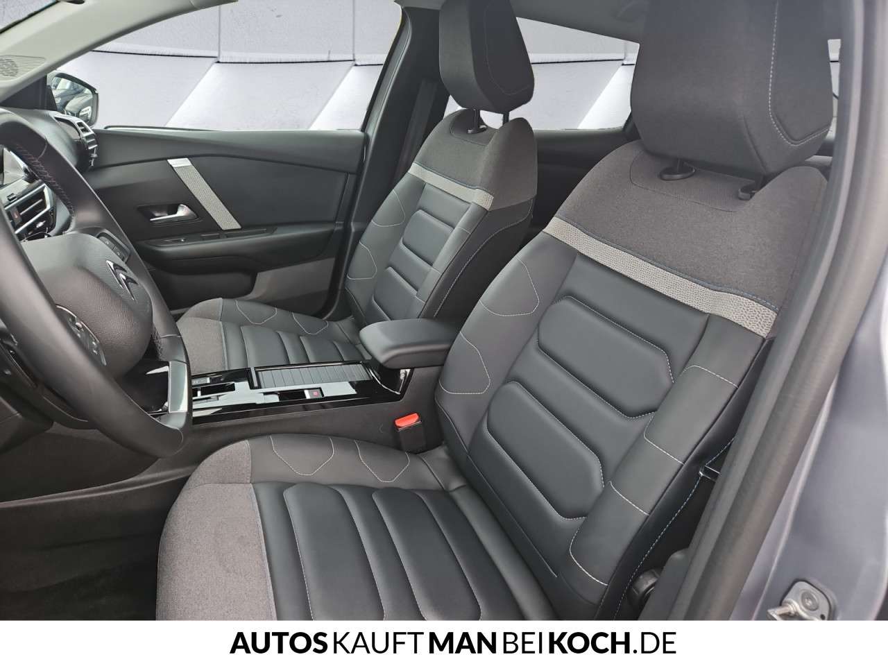 Fahrzeugbild eines Citroën C4 X
