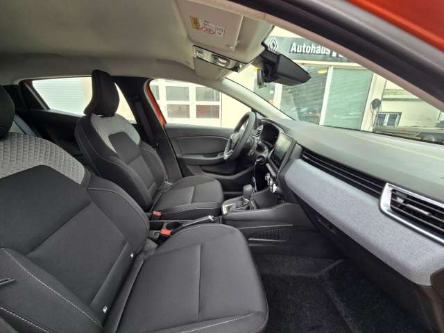 Fahrzeugbild eines Renault Clio