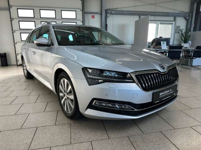 Fahrzeugbild eines Skoda Superb