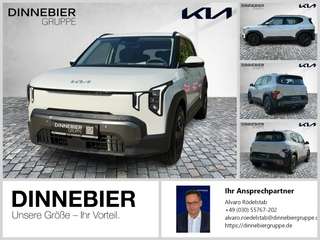Schräge Frontansicht auf einen Kia EV2 , freigestellt