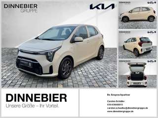 Schräge Frontansicht auf einen Kia Picanto , freigestellt