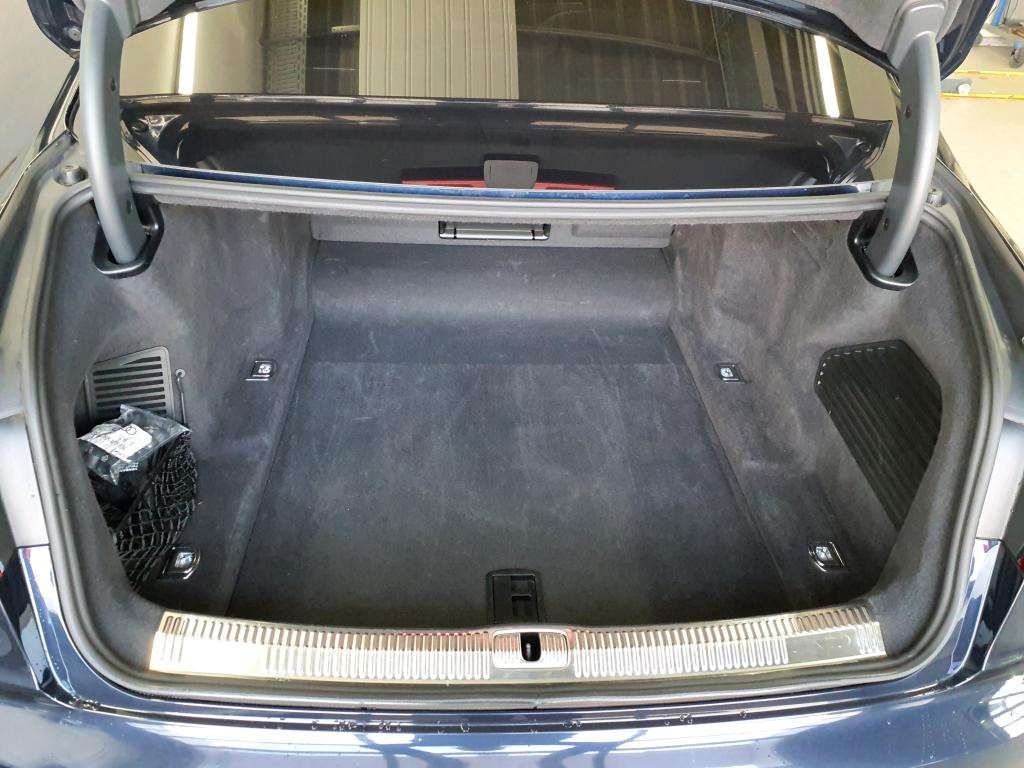 Fahrzeugbild eines Audi A8
