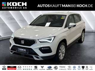 Schräge Frontansicht auf einen SEAT Ateca , freigestellt