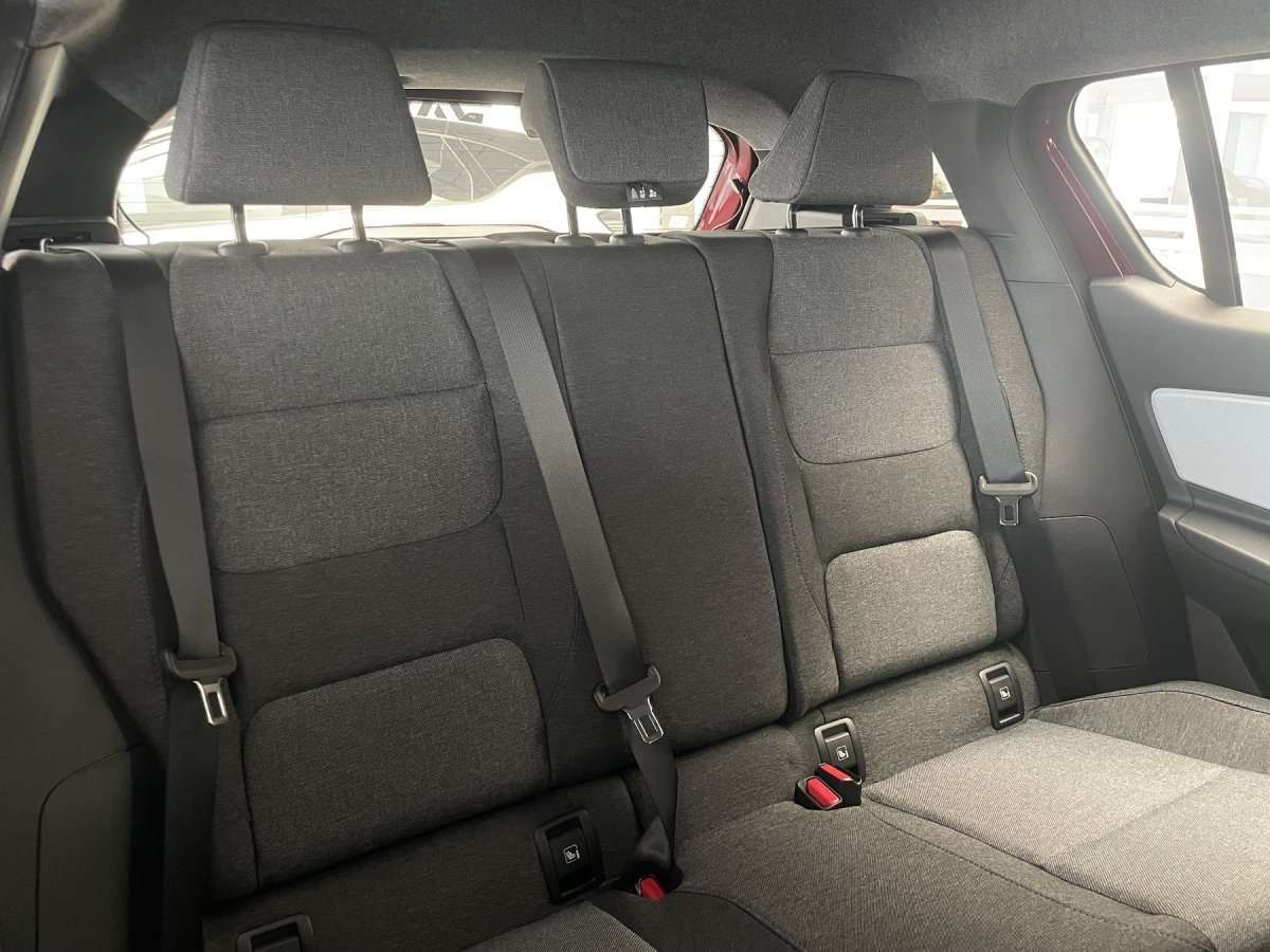 Fahrzeugbild eines Renault 4 E-TECH
