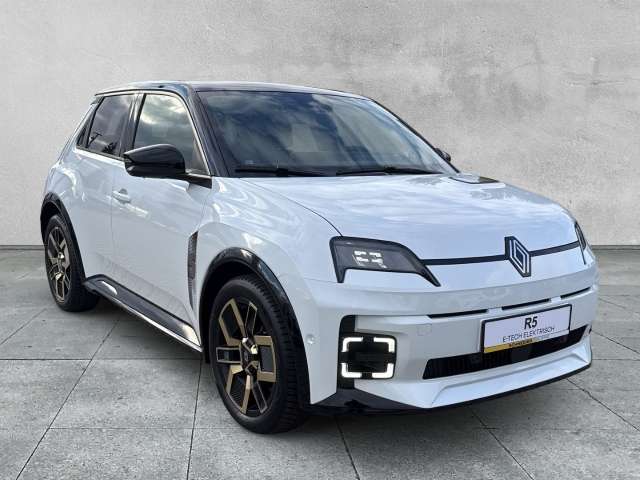 Fahrzeugbild eines Renault 5 E-TECH